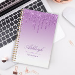 Agenda Moda Purpurina de lujo Drips Purple 2024<br><div class="desc">Este planificador de modas presenta un borde de goteo falso purpurina en color purpura y un fondo sombrío morado. Personalízalo con su nombre en un guión elegante sobre un divisor de diamantes morado. Las palabras "2024 Planner" u otro texto de su elección aparecen en la fuente sans serif a continuación....</div>