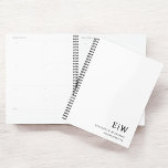 Agenda Monograma blanco profesional inicial<br><div class="desc">Manténgase organizado con estilo con este portátil inicial monograma profesional. Con un diseño limpio y minimalista y un audaz monograma en la portada, este portátil es perfecto para profesionales, estudiantes o cualquier persona que valore el papel personalizado. Sus páginas de alta calidad son ideales para anotar notas, ideas o listas...</div>
