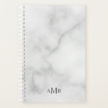 Agenda Monograma clásico personalizado<br><div class="desc">El diseño clásico presenta un monograma inicial de 3 letras personalizado con estilo de fuente serif clásico gris sobre fondo de mármol blanco. Perfecto como regalo de vacaciones,  regalo del padre para papá y regalo para cualquier ocasión especial.</div>