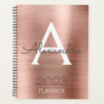 Agenda Monograma de espuma rosada de Rubor Rosa dorado de<br><div class="desc">Oro Rosa 2021 - Nombre de monograma metálico de espuma rosada de Rubor y Planificador de bloc de notas de espiral inicial. Esto hace que el dulce perfecto cumpleaños 16, boda, ducha de novia, aniversario, ducha de bebé o fiesta de soltera sea regalo para alguien que ama el lujo glam...</div>