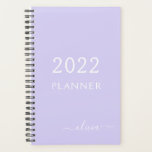 Agenda Monograma de Lavender Purple Girly Script 2022<br><div class="desc">2022 Lavender Purple Monograma Añada Su Propio Nombre Script 2022 Calendar Boda Event Planner. Esto hace que el dulce perfecto cumpleaños 16,  boda,  ducha de novia,  aniversario,  ducha de bebé o fiesta de soltera sea regalo para alguien que ama el lujo glam y los estilos de moda.</div>