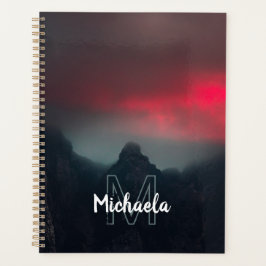 Agenda Monograma de nubes, niebla y montañas quemadas