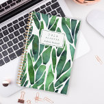 Agenda Monograma del patrón de follaje de acuarela verde<br><div class="desc">Personalice este planificador con su nombre en cursiva verde oscuro enmarcada por un rectángulo blanco,  sobre un patrón de fondo audaz de hojas de acuarela verde grande.</div>