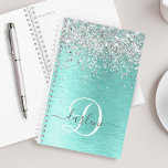 Agenda Monograma del Purpurina plateado Metalizado cepill<br><div class="desc">Personalice fácilmente este diseño de diseño de diseño de moda de moda con un purpurina brillante de bonito plateado sobre un verde azulado fondo metálico cepillado.</div>