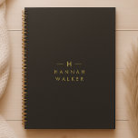 Agenda Monograma dorado negro | Elegante Minimalista mode<br><div class="desc">Un diseño simple y elegante de monograma personalizado en una tipografía minimalista moderna de oro sobre fondo negro. Las iniciales y el nombre del monograma se pueden personalizar fácilmente junto con la línea de funciones para hacer un diseño tan único como usted. El regalo o accesorio perfecto para cualquier ocasión....</div>