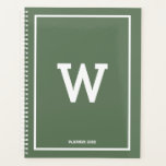 Agenda Monograma inicial verde simple mensual<br><div class="desc">Un diseño sencillo con color de fondo verde y su monograma inicial personalizado posicionado en el centro. Un bonito diseño minimalista ideal para cualquiera. Regalo de cumpleaños ideal, decoración fiesta, decoración de casa, papelería de oficina, regalo de Navidad o regalo para cualquier otra ocasión especial. Visite nuestra tienda para ver...</div>