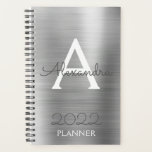 Agenda Monograma metálico plateado 2022 Moderno<br><div class="desc">Monograma metálico plateado 2022 y Planificador de bloc de notas en espiral inicial. Esto hace que el dulce perfecto cumpleaños 16,  boda,  ducha de novia,  aniversario,  ducha de bebé o fiesta de soltera sea regalo para alguien que ama el lujo glam y los estilos de moda.</div>