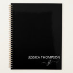 Agenda Monograma moderno de escritura simple negra Girly<br><div class="desc">Nombre de guión simple monocromático personalizado y moderno inicial y elegante estilo elegante elegante negro y blanco Añadir tu nombre con las Iniciales Gris Giro. Este planificador personalizado es perfecto para Sweet 16,  Bridal Shower,  School,  Office o Planificación de Bodas para alguien con un sencillo estilo de moda elegante.</div>