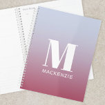 Agenda Monograma moderno Nombre inicial Gradiente rosa az<br><div class="desc">Moderna tipografía minimalista monograma diseño inicial de nombre que se puede cambiar para personalizar. Blanco sobre un fondo de degradado rosa a azul pálido.</div>