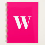 Agenda Monograma moderno personalizado rosa caliente letr<br><div class="desc">Monograma moderno personalizado rosa caliente y blanco letra inicial o número minimalista simple personalizado elegante personalizada Planner. Texto blanco personalizado sobre fondo de color sólido rosa claro.</div>