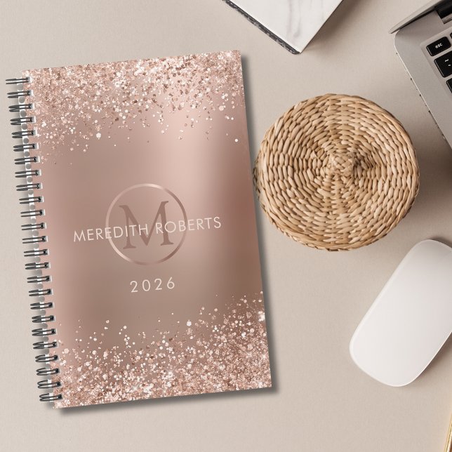 Agenda Monograma Purpurina de oro Rosa Nombre 2026 (Rose Gold Foil Blush Glitter Monogram Name Personalized 2026 Planner)