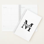 Agenda Monograma y nombre personalizados<br><div class="desc">Planee sus días con estilo con este Monograma y Nombre Personalizados con monograma personalizado negro en estilo serif clásico con caja de nombre en medio del monograma sobre cubierta blanca.</div>