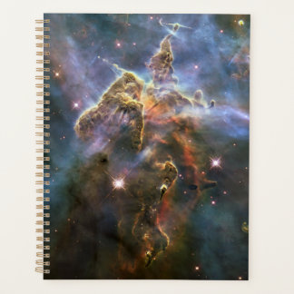 Agenda Montaña mística en el espacio hubble de la nebulos