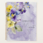 Agenda Morado y amarillo floral moderno<br><div class="desc">El diseño es sencillo pero elegante,  con un ramo de púrpura,  amarillo y lavanda y otras flores verdes. El fondo es una salpicadura de color morado sobre un fondo de papel acuático blanco texturado. Creado por Simply Farmhouse Press.</div>