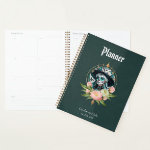 Agenda Mujer asombrosa con un impresionante maquillaje de