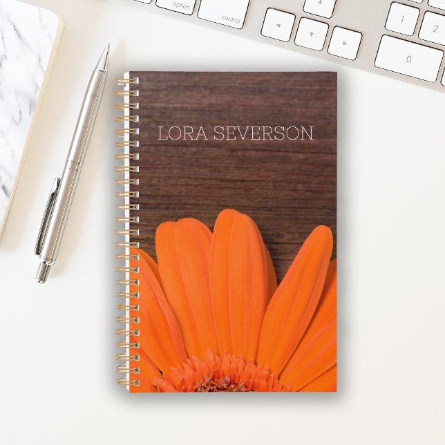 Agenda Naranja Gerber Daisy y la madera de pino rústico (Subido por el creador)