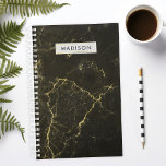 Agenda Negra de Marble de Oro Personalizado Negocios<br><div class="desc">Aumente su organización con este lujoso planificador de negocios personalizado de mármol negro y dorado. Perfecto para mujeres que aprecian diseños elegantes y modernos, este planificador combina la belleza intemporal del mármol con la funcionalidad práctica. La sofisticada decoración de mármol negro y dorado le da un toque de glamour a...</div>