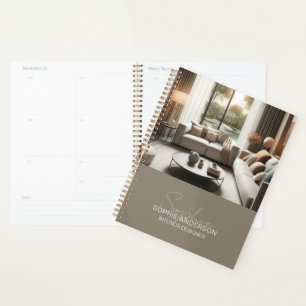 Agenda Nombre de diseñador de interiores con letra modern
