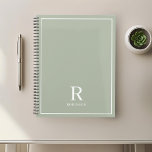 Agenda Nombre de la familia moderna del sabio neutro<br><div class="desc">Portátil planificador diseñado por personalizados que presenta un diseño clásico y moderno de monograma de nombres familiares en color neutro.</div>