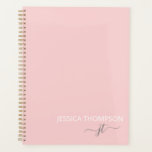 Agenda Nombre de monograma de Rubor Pink 2025 sencillo de<br><div class="desc">Nombre de guión simple monocromático personalizado y diseño inicial moderno y elegante de Rubor rosa y blanco añadir tu nombre a las iniciales grisáceas. Este planificador personalizado es perfecto para Sweet 16,  Bridal Shower,  School,  Office o Planificación de Bodas para alguien con un sencillo estilo de moda elegante.</div>