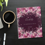 Agenda Nombre del purpurina floral rosa burdeos 2025<br><div class="desc">Un fondo borgoñoso con polvo falso purpurina rosado y flores. El nombre está escrito con una escritura de estilo con letras a mano moderna. Personalice y agregue su nombre,  título y año.</div>
