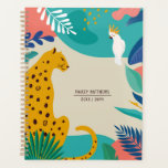 Agenda Nombre moderno y colorido del leopardo de la jungl<br><div class="desc">Este moderno cuaderno de planificación de diseño cuenta con un leopardo y un ave dibujados a mano (gallo), hojas de selva y formas artísticas al azar. El dorso del libro contiene un patrón de coordinación de hojas tropicales. Los colores son marrón claro, agua/verde azulada, azul, coral, blanco, verde, rosa y...</div>