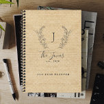 Agenda Nombre monogramado personalizado familia rústico 2<br><div class="desc">Personalizado monograma nombre familiar y elegante moda de año establecido rústico estilo casa de campo estilo casa de campo luminosa de color beige burlap linen planificador patrón.        Un regalo moderno para bodas,  aniversarios,  amas de casa,  Acción de Gracias,  Navidades o cualquier otra ocasión.</div>