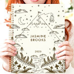 Agenda Nombre personalizado de Mystical Mountain Journey<br><div class="desc">Empiece un viaje místico a lo largo del año con este encantador planificador. Un majestuoso pico de montaña, adornado con detalles celestes y un sinuoso camino, le invita a explorar las profundidades de su imaginación y planear sus aventuras para el 2025. Imagínate anotando tus sueños y citas bajo los ojos...</div>