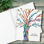 Agenda Nombre personalizado del árbol arco iris 2023<br><div class="desc">Este único Planner está decorado con un árbol de color arcoiris. El diseño original se hizo en mosaico con pequeños trozos de vidrio de colores vivos. Personalizar con tu nombre y año. Utilice la opción Herramienta de diseño para cambiar el tamaño, estilo o color del texto. Porque creamos nuestra propia...</div>