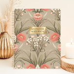 Agenda Nombre personalizado vintage romántico botánico fl<br><div class="desc">Este elegante diseño presenta un diseño botánico de inspiración vintage con flores blandas rosas y blancas sobre un fondo de taupe mutado. Los detalles florales intrincados le confieren un toque atemporal y clásico, mientras que el elegante plato dorado le da un toque personalizado. Perfecto para profesionales, estudiantes o para quien...</div>