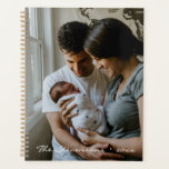 Agenda Nombre y foto personalizados de Moda simple 2025<br><div class="desc">Mantén tu vida organizada con estilo con este sencillo y moda sin fecha de 2025 planificador, que incluye espacio para tu nombre personalizado y foto favorita. Su diseño minimalista ofrece un aspecto limpio y moderno, perfecto para aquellos que prefieran un enfoque sin pretensiones a la planificación. Con diseños semanales y...</div>