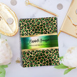 Agenda Oro verde esmeralda<br><div class="desc">Elegante,  fresco,  glamuroso y femenino con un patrón de leopardo de oro y verde esmeralda. Personaliza y agrega tu nombre. Personaliza y agrega tu nombre y un año. El nombre está escrito con una escritura de estilo con letras a mano moderna. Perfecto para empresarias,  maquilladoras,  dueñas de tiendas,  consultoras.</div>