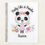 Agenda Panda rosada linda personalizada<br><div class="desc">Un lindo panda personalizado volvió a la planificación escolar. ¿A qué chica no le gusta un adorable panda con flores? Este lindo planificador es perfecto para que sus chicas se diviertan de vuelta con los suministros escolares. El reverso del planificador tenía un patrón de rayas blancas y negras. Diseñado para...</div>
