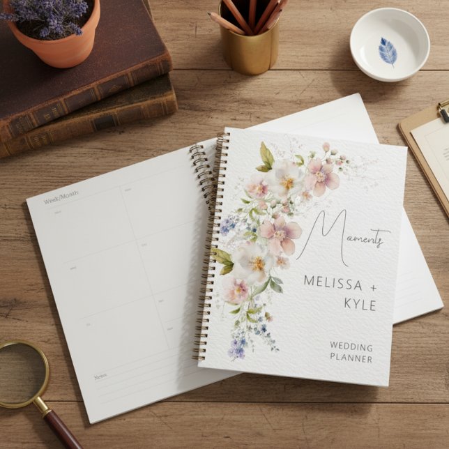 Agenda Pastel Floral Moderno Boda (Subido por el creador)