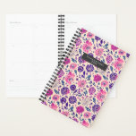Agenda Patrón floral púrpura Boho<br><div class="desc">El morado boho inspiró un patrón floral botánico. Personalice con el nombre en la parte delantera.</div>