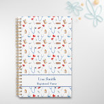 Agenda Patrón instrumental médico de enfermería registrad<br><div class="desc">¡Qué regalo especial para las enfermeras y otros trabajadores médicos! Hermoso patrón de equipo médico en un planificador de fondo blanco. Personalice el cuadro de texto con un nombre o mensaje. Ilustrado y diseñado por Patricia Álvarez.</div>