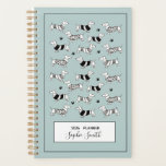 Agenda Perros Cute Dachshund, Blue 2025 Planner<br><div class="desc">Cute Dachshund ilustró a los amantes del perro 2025 con un planificador en espiral (sin fecha) negro y dibujando con fondo azul gris. Personalízalo con tu nombre. Personalizar con su nombre haciendo clic en los cuadros "Editar esta plantilla de diseño" en el lado derecho del elemento, o haga clic en...</div>
