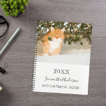 Agenda Personalizado de gato foto blanco negro<br><div class="desc">Un fondo blanco moda. Personaliza y agrega tu año,  nombre y texto. El nombre está escrito en negro con un gran guión moderno de estilo con letras a mano.</div>