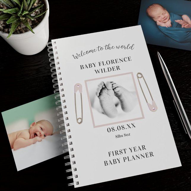 Agenda Personalizado Foto: Pink Baby First Year Planner (Welcome to the world! Just add a photo and your baby's name, birth date and weight)