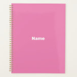 Agenda personalizado rosa minimalista año de texto monogr<br><div class="desc">Las iniciales del monograma del año de texto minimalista personalizado rosa nombran un planificador personalizado sencillo y elegante. Texto blanco personalizado sobre fondo de color sólido rosa plano.</div>