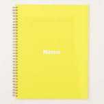 Agenda personalizar, personalizarlo con nombre, blanco am<br><div class="desc">Minimalista texto personalizado amarillo,  año,  nombre,  monograma,  iniciales simple elegante y personalizado Planner. Texto blanco personalizado sobre fondo de color sólido plano amarillo.</div>