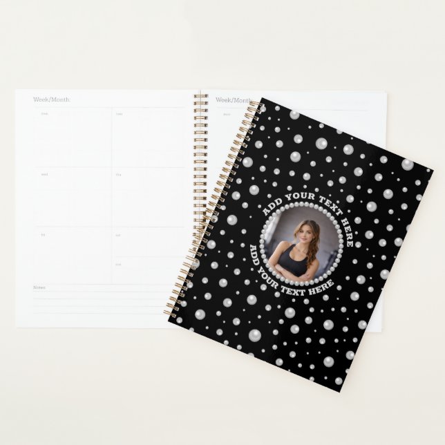 Agenda Personalized Photo with Pearls Circle on Black (Demostración)