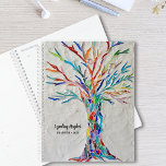 Agenda Planner Personalizado 2022 De Colores Arcoiris De<br><div class="desc">Este único Planner está decorado con un árbol de la vida de colores vivos sobre un fondo gris pálido. El diseño original se hizo en mosaico con pequeños trozos de vidrio de colores vivos. Personalizar con tu nombre y año. Mosaico original © Michele Davies.</div>