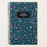 Agenda Planner verde azulado Blue Terrazzo con nombre y a<br><div class="desc">Comience el año con el pie derecho con este planificador personalizado de semana y mes de moda que presenta un patrón fresco de terrazo flecks sobre un verde azulado fondo verde azul. No te olvides de personalizar del frente con el año y el nombre que elijas.</div>