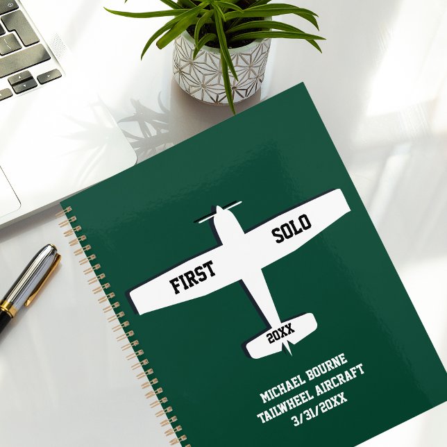 Agenda Primer avión simple solo, foto personalizada (Subido por el creador)