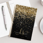 Agenda Purpurina dorado Glam Monograma Nombre<br><div class="desc">Purpurina Glam Gold Elegant Monogram Planner Fácilmente personaliza este moderno diseño de moda con un elegante purpurina brillante de oro sobre un fondo negro. El diseño incluye su monograma manuscrito con giros de bonito y nombre.</div>
