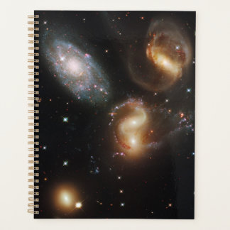 Agenda Quinteto de Stephan: Una Galaxia en Ruinas Galácti