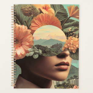 Agenda Retrato Femenino Surrealista con Elementos Florale