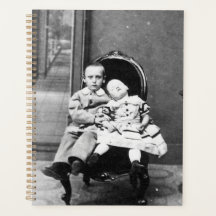 Retrato inquietante de hermanos antiguos