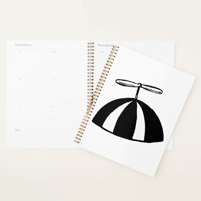 Agenda Retro Propeller Beanie Whimsical Negro y Blanco (Subido por el creador)